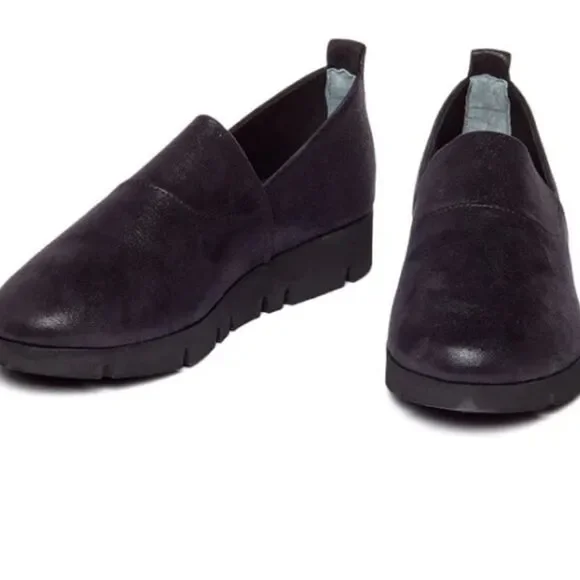 Yellowbox Erma Black Shimmer Fabric Slip On Flats 7 - Picture 3 of 7